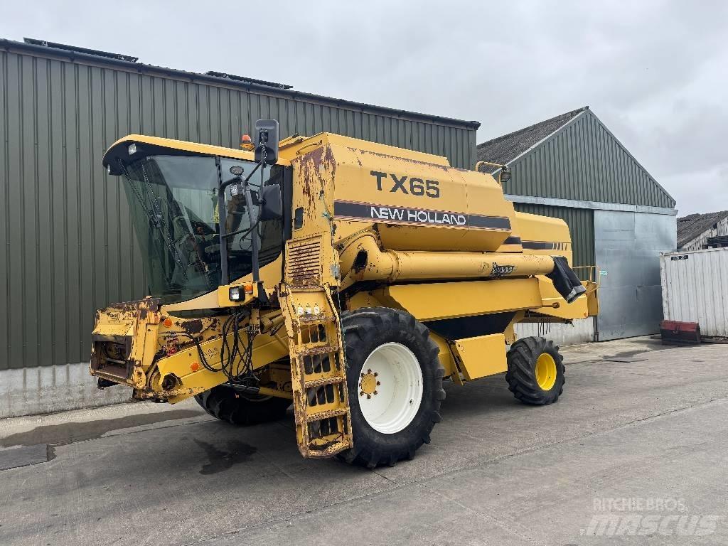 New Holland TX 65 Mähdrescher