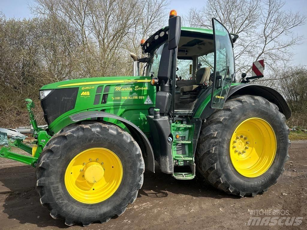 John Deere 6250 R Traktoren