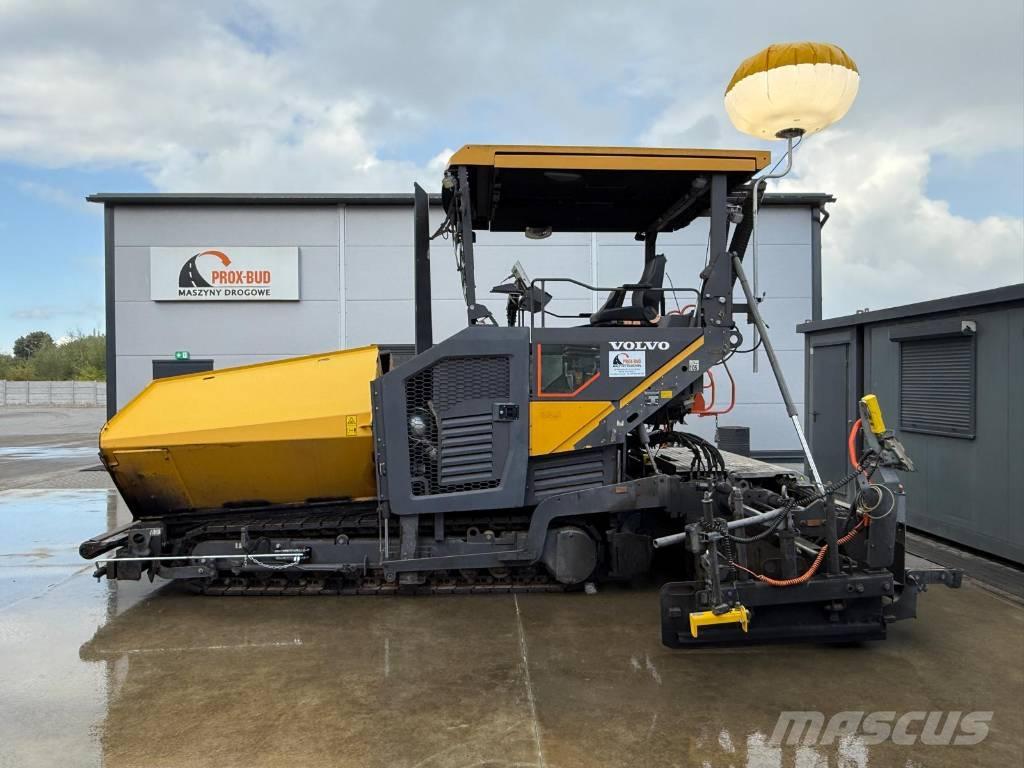 Volvo P 7820 D Strassenfertiger