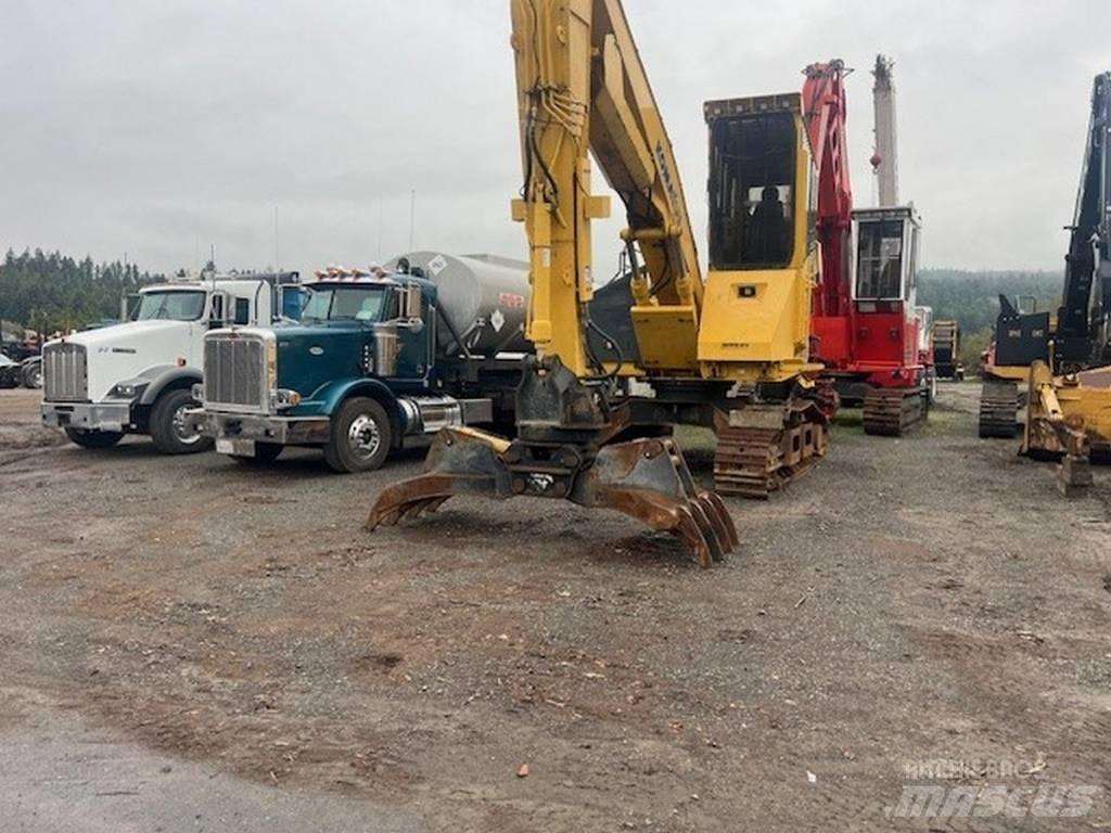 Komatsu PC210LL-10 Gelenkausleger Lader