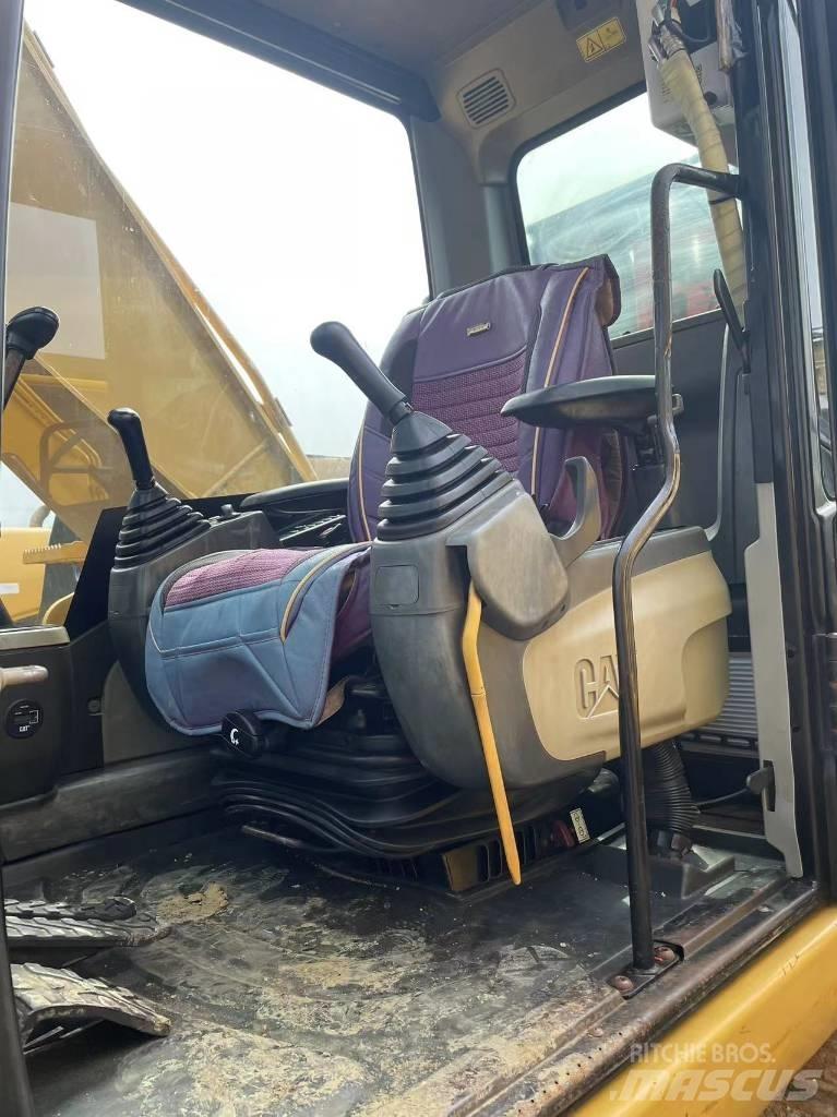 CAT 320 D Raupenbagger