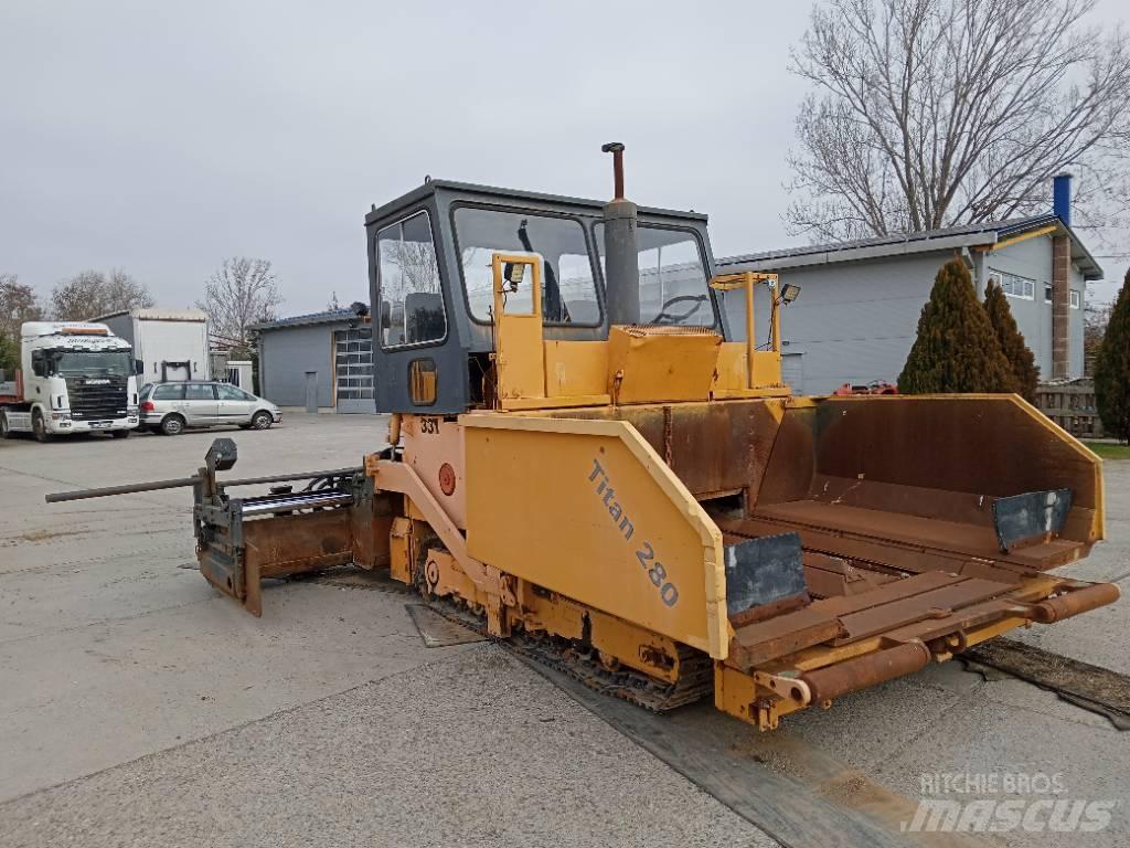 ABG Titan 280 Strassenfertiger