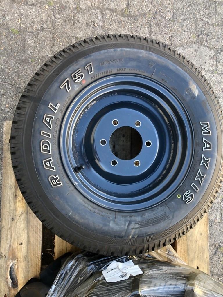  Radial 751 Kleintraktoren