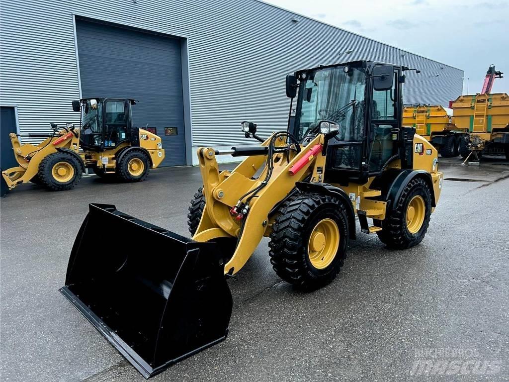 CAT 908 Radlader
