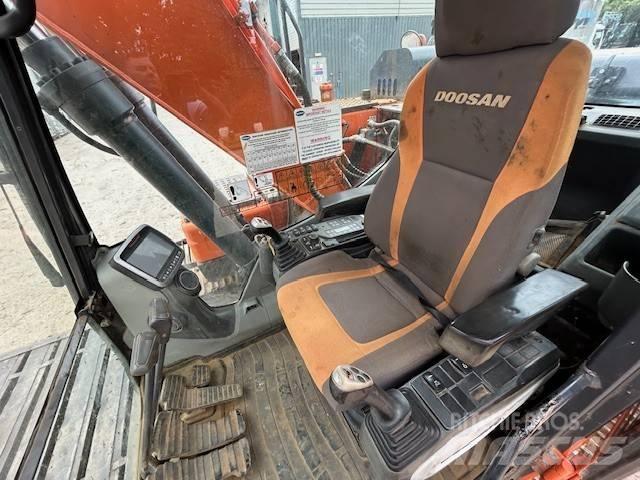 Doosan DX140LC-5 Raupenbagger