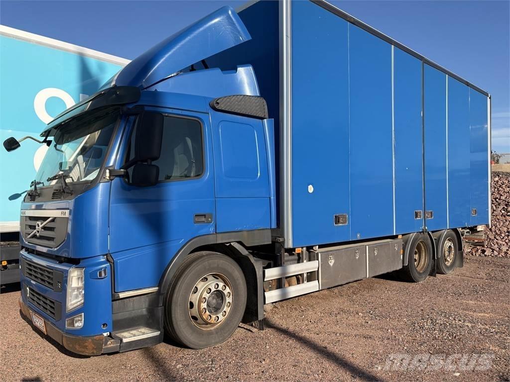 Volvo FM330 6x2 Kofferaufbau