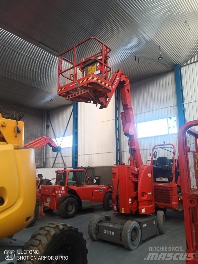 JLG E 300 AJP Gelenkteleskoparbeitsbühnen