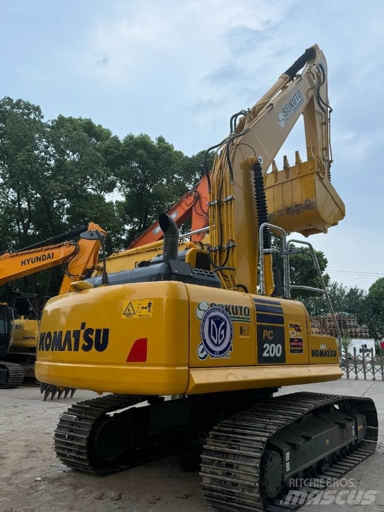Komatsu PC 200-8 Raupenbagger
