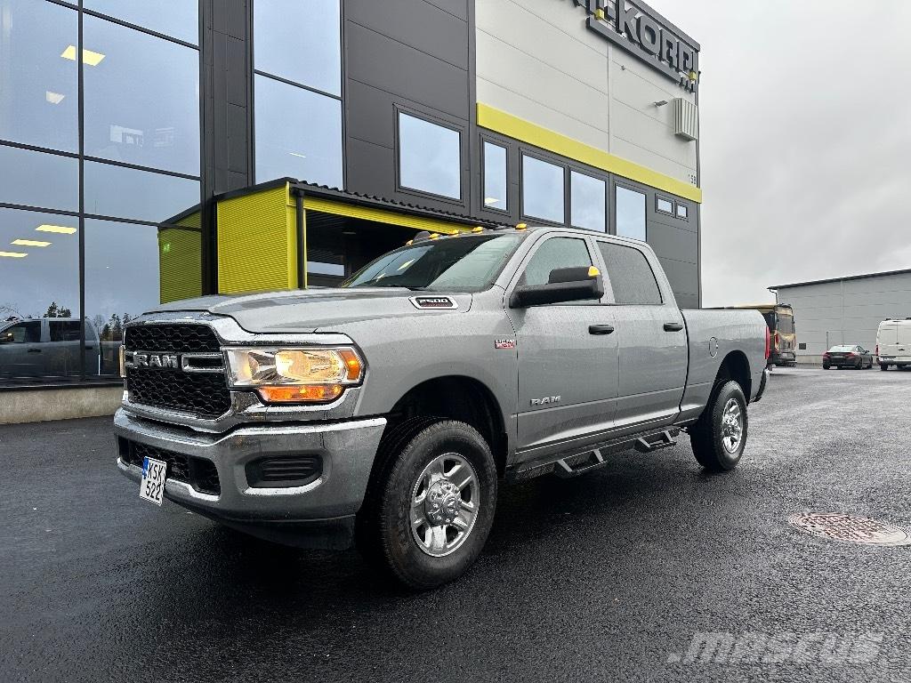 RAM 2500 Tradesman Pickup/Pritschenwagen