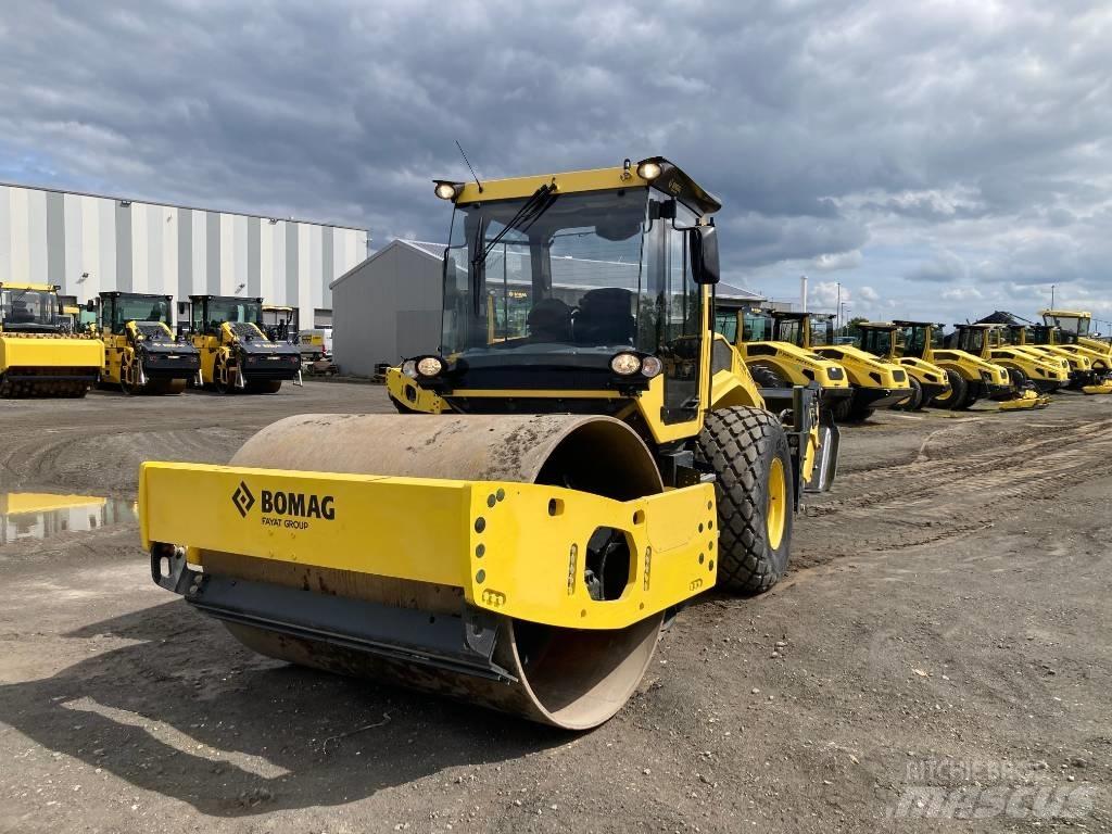Bomag BW 213 DH-5 Erdbauwalzen