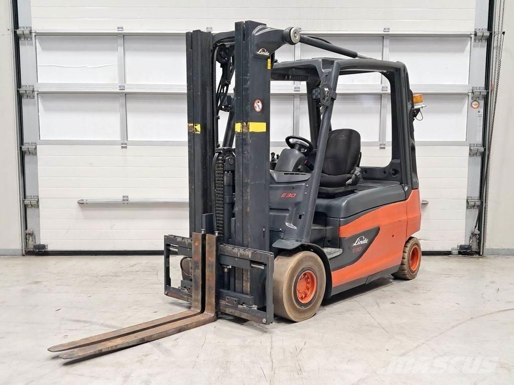 Linde E30L-01 Elektrostapler