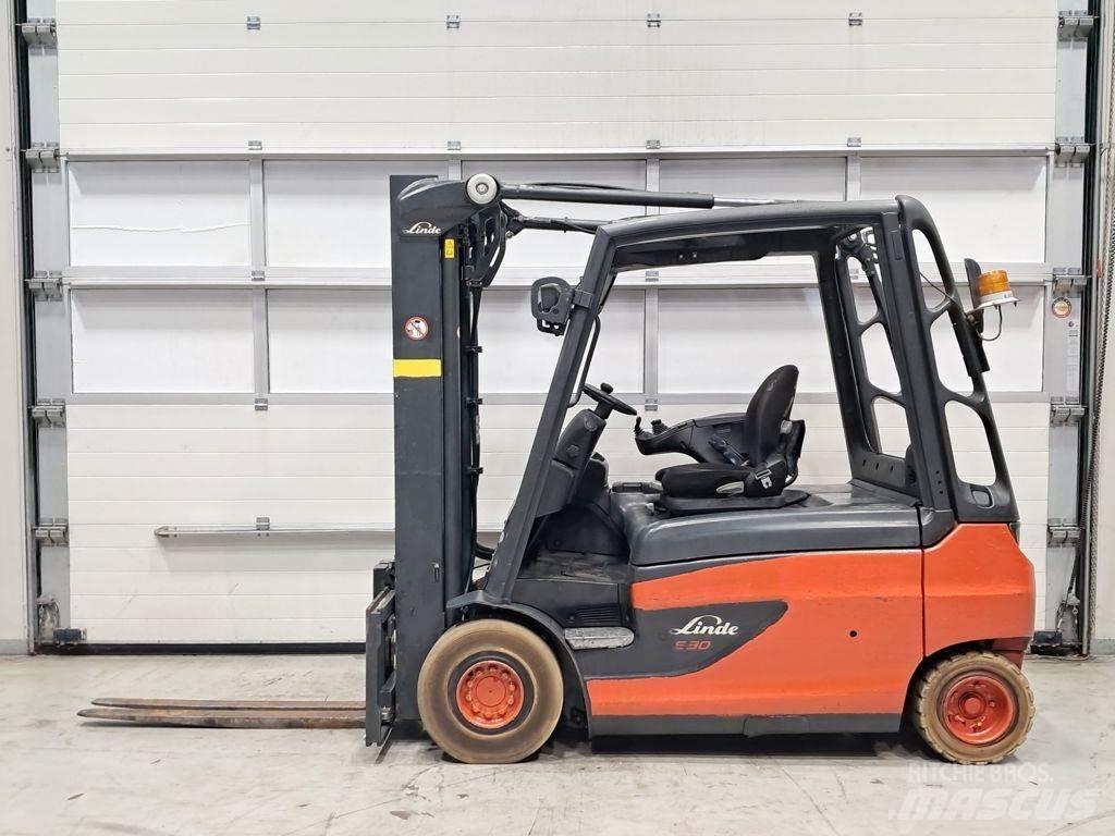 Linde E30L-01 Elektrostapler