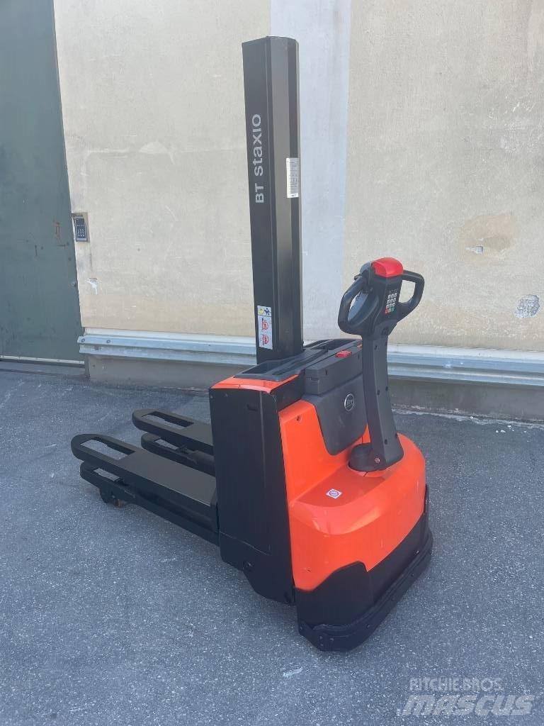 BT SWE080L Deichselstapler