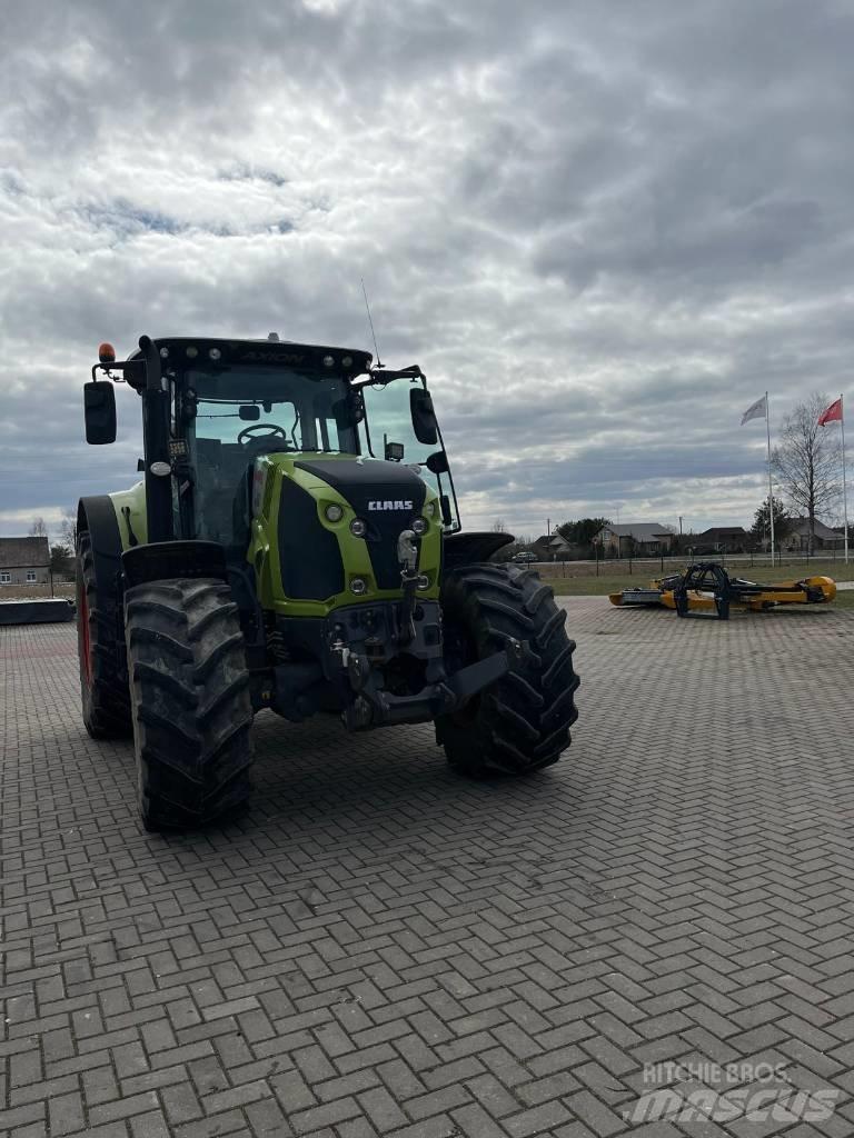 CLAAS Axion 850 Traktoren