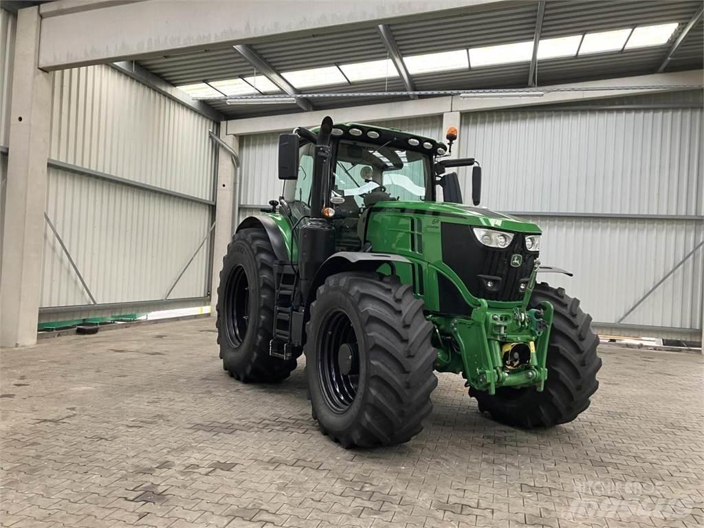 John Deere 6250R Traktoren