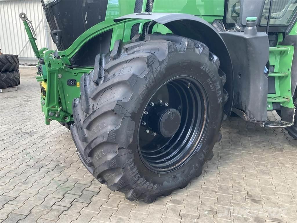 John Deere 6250R Traktoren