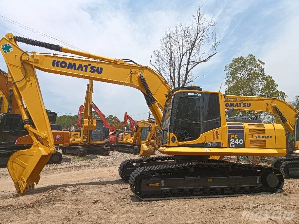 Komatsu PC 240-8 Raupenbagger