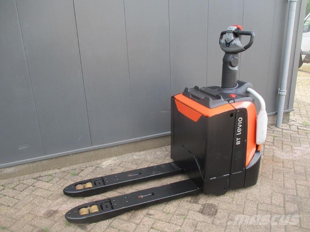 Toyota LPE200 Gabelstapler mit Fahrerstand