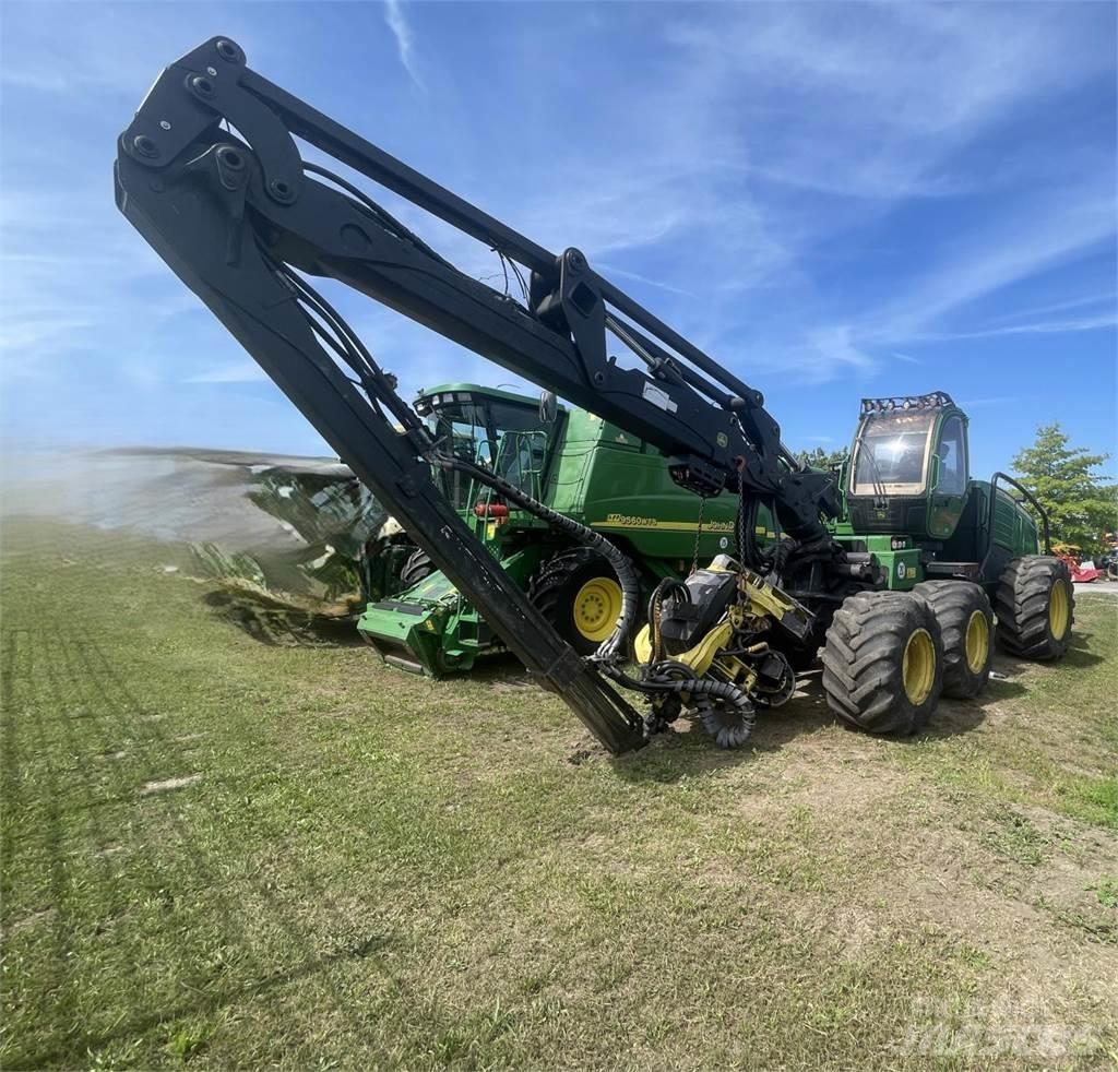 John Deere 1270 E Harvester