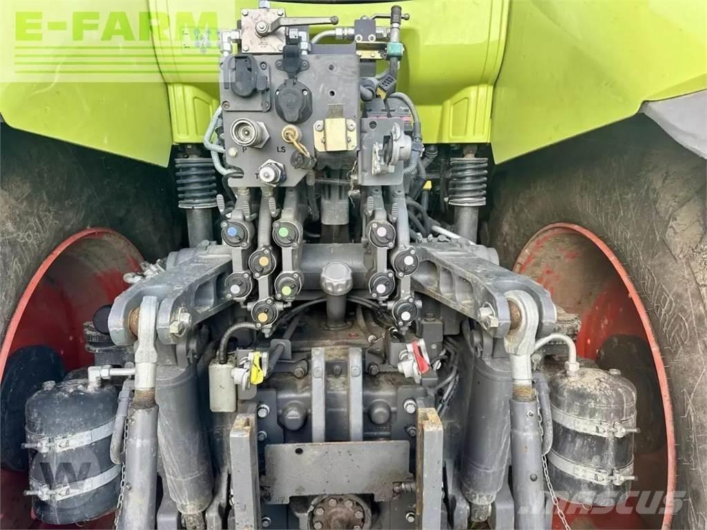 CLAAS axion 850 Traktoren