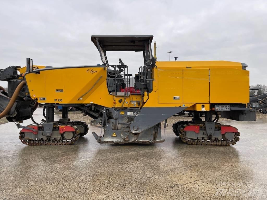 Wirtgen W250 Asphaltfräsen