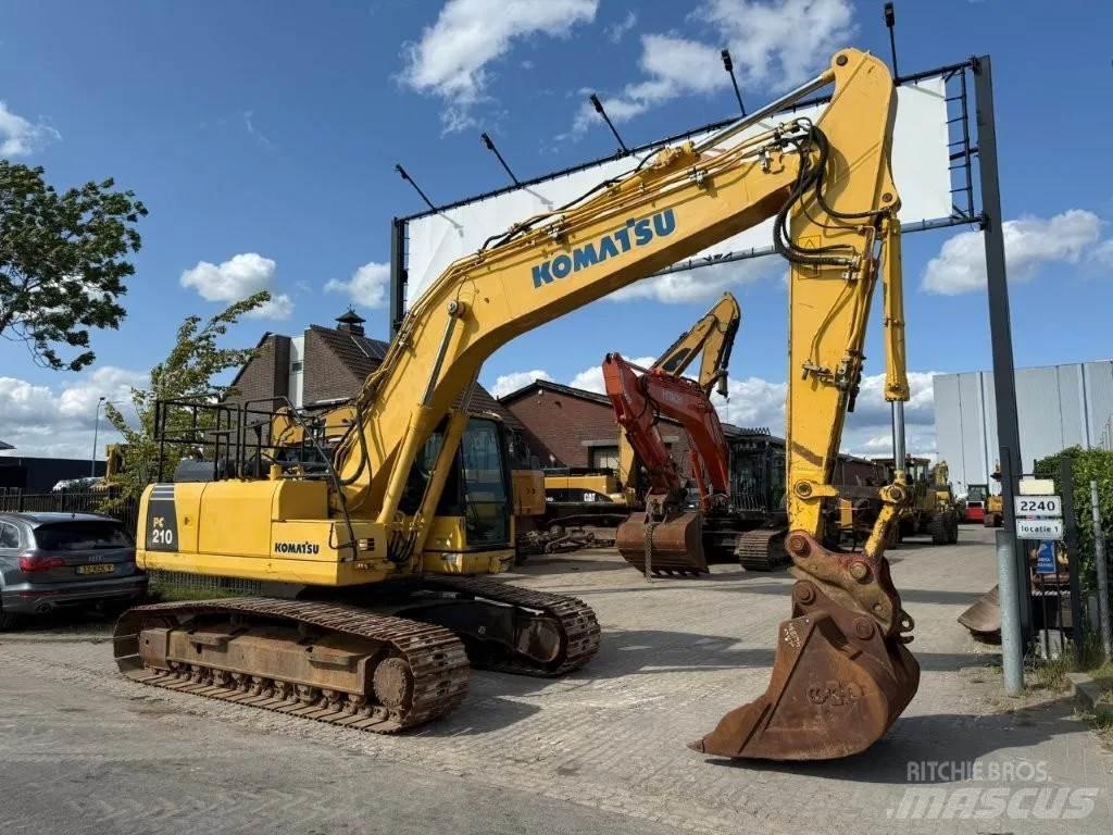 Komatsu PC210LC-8 Raupenbagger