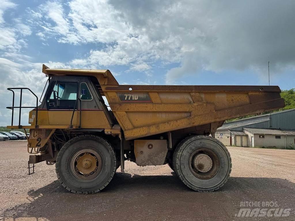 CAT 771D Minidumper