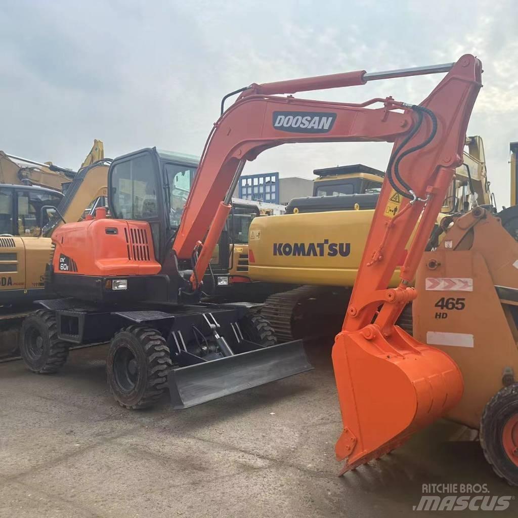 Doosan DX60W Mobilbagger