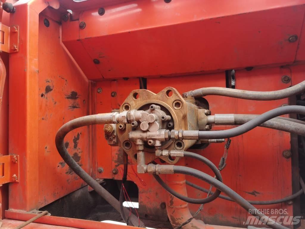 Doosan DX 300 LC Raupenbagger