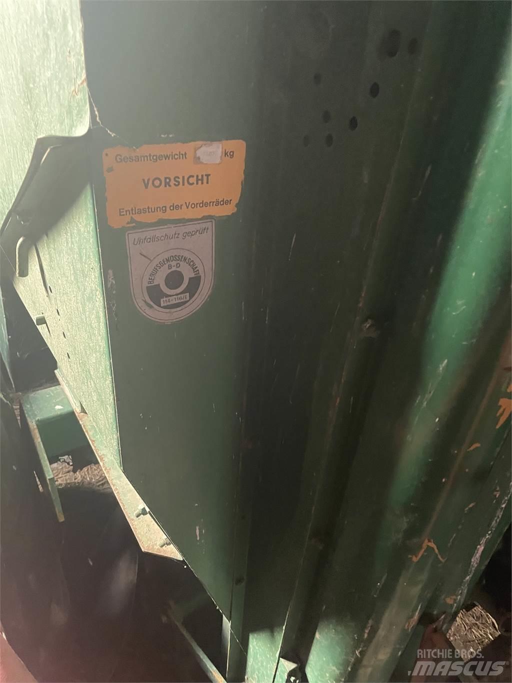 Hassia pootmachine Kartoffelvollernter