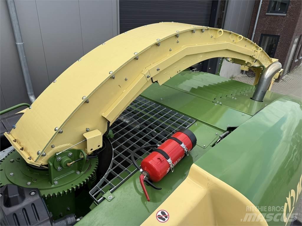 Krone BigX 630 Ballenschredder, -schneider und -wickler