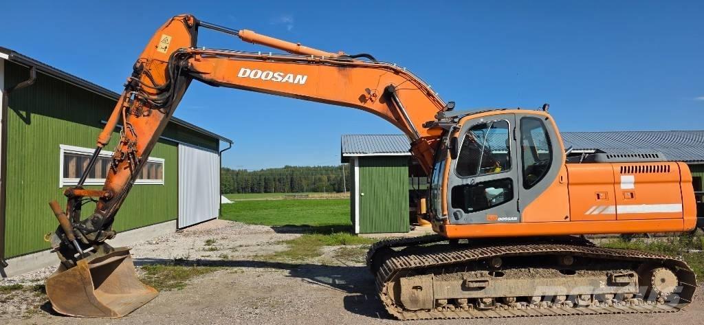 Doosan DX 225 LC Raupenbagger