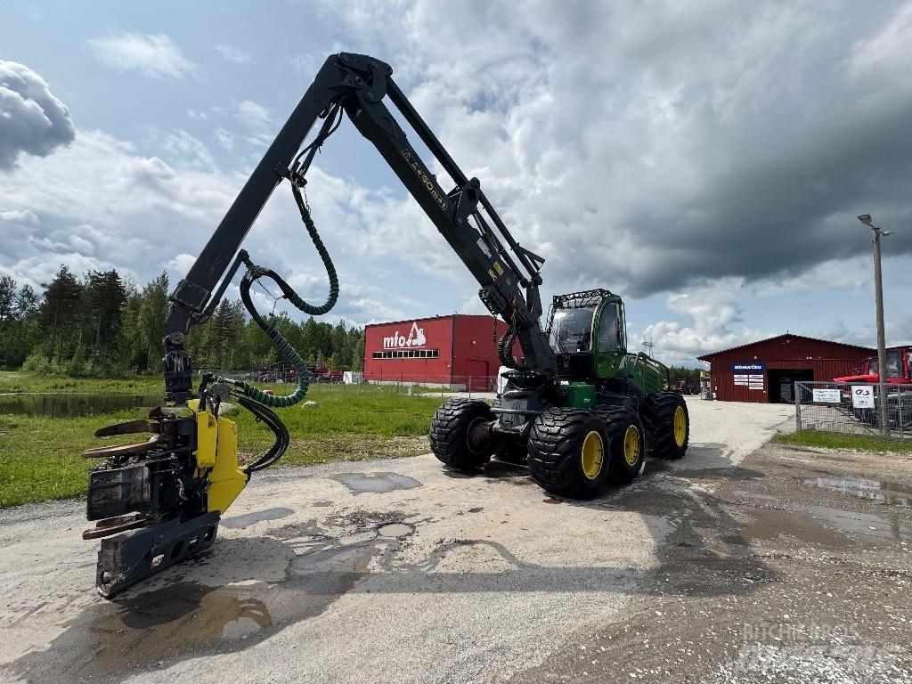 John Deere 1170G Harvester