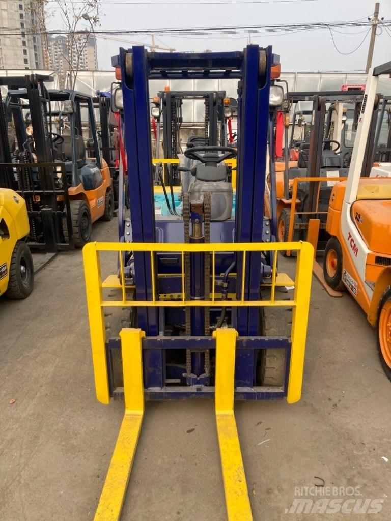 Komatsu FD25 Dieselstapler