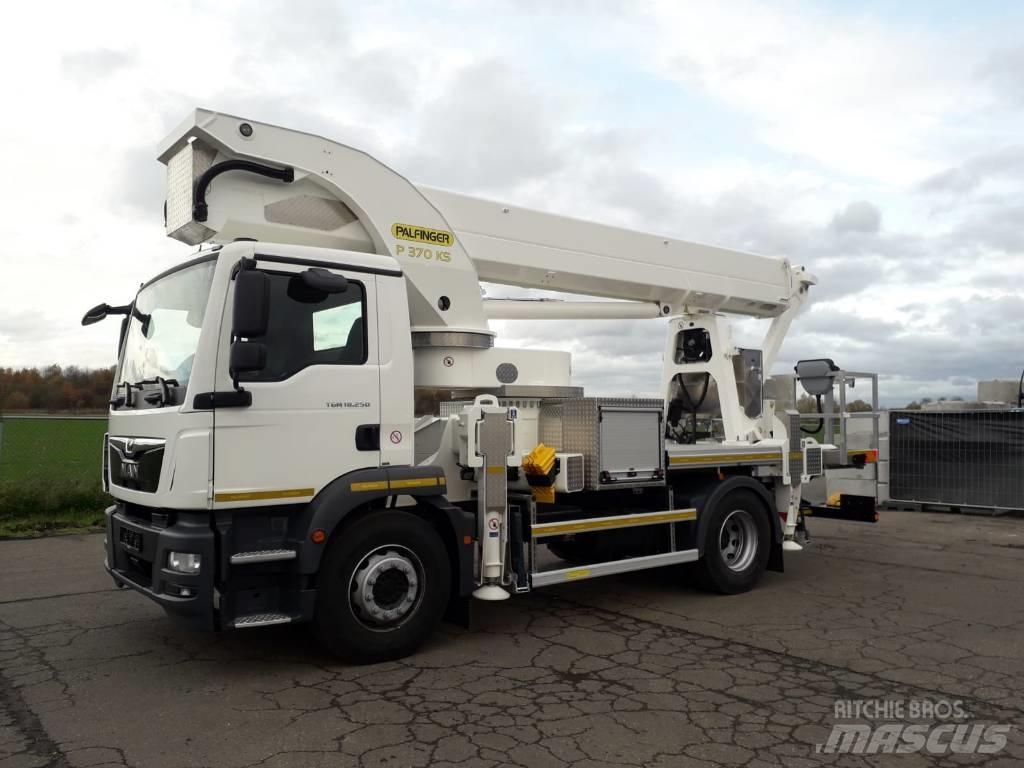 Palfinger P 370 KS LKW-Arbeitsbühnen