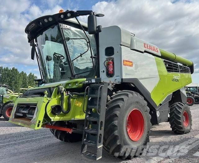 CLAAS LEXION 7400 Mähdrescher