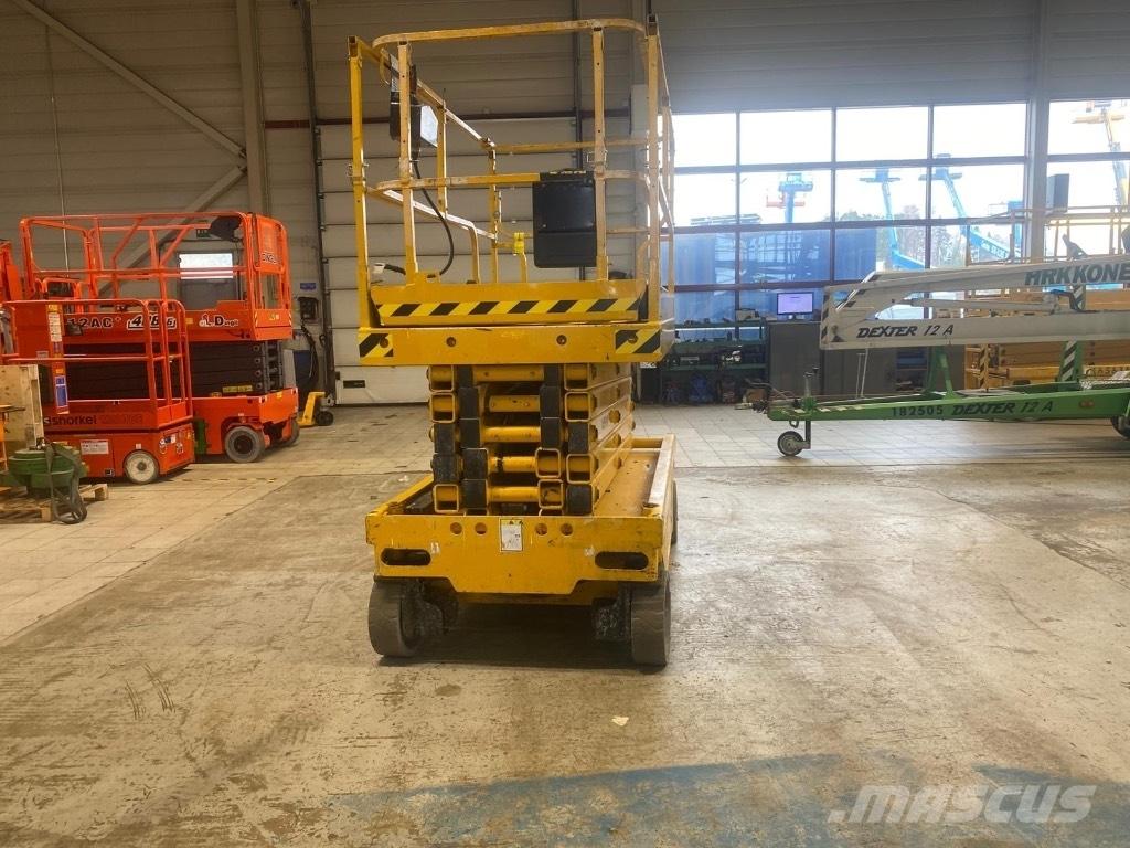 Haulotte Compact 14 Scheren-Arbeitsbühnen