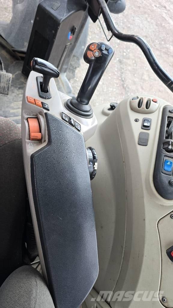 Massey Ferguson 5713 Traktoren