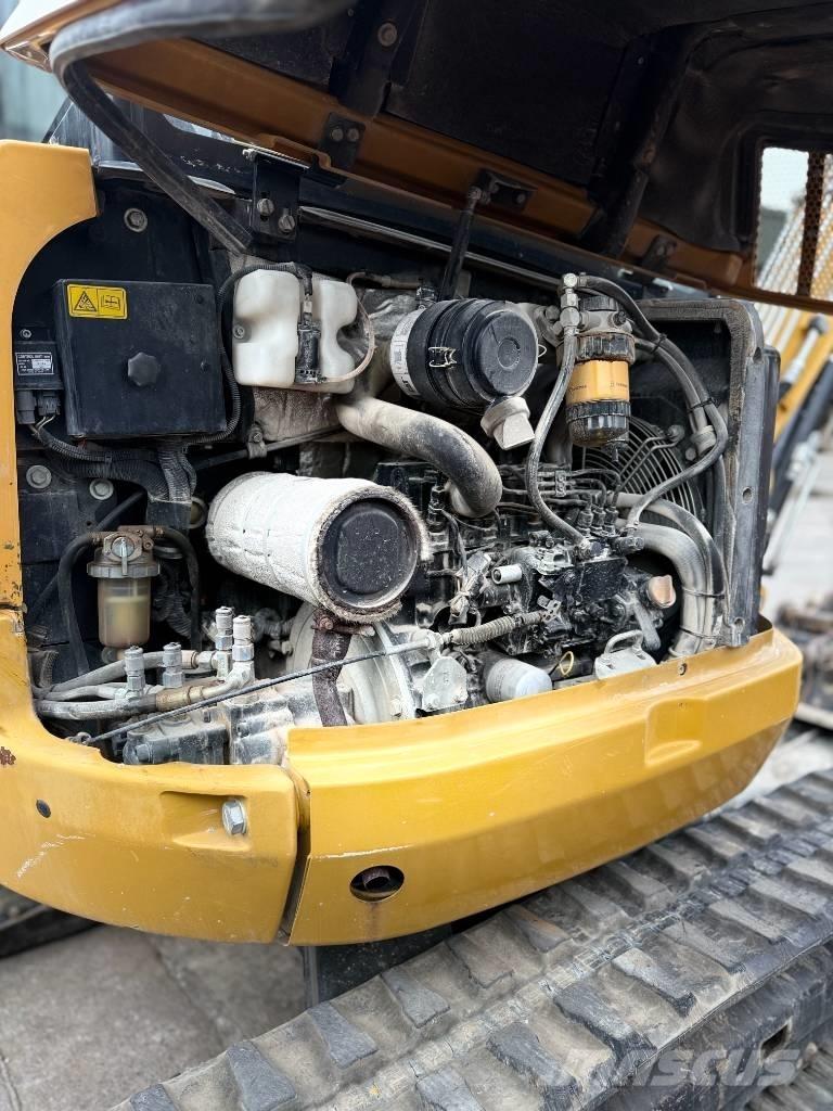 CAT 302.7 D CR Minibagger < 7t