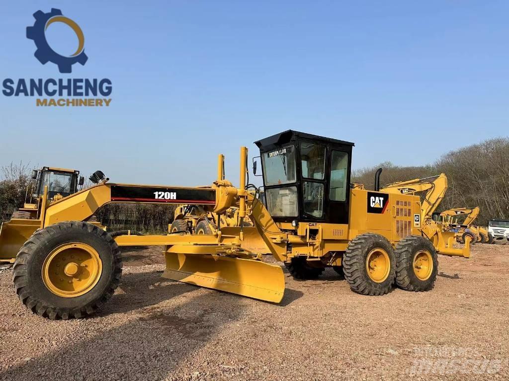 CAT 120H Grader