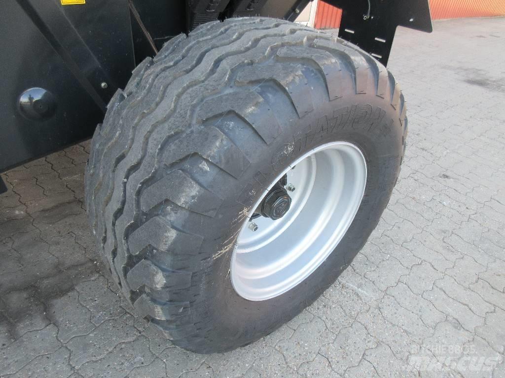 Case IH RB 465 Rundballenpressen