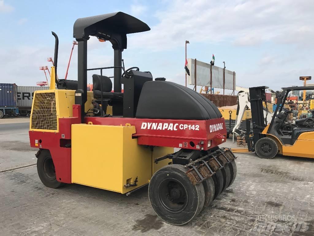 Dynapac CP 142 Gummiradwalzen