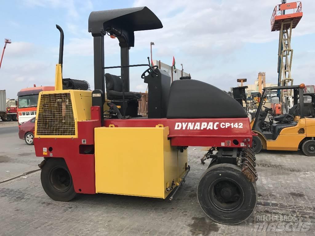 Dynapac CP 142 Gummiradwalzen