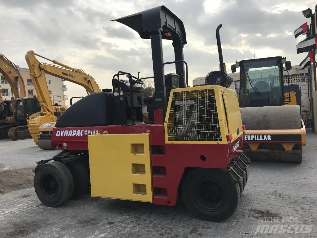 Dynapac CP 142 Gummiradwalzen