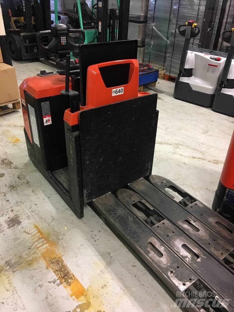 BT OSE 250 P Niederhub-Kommissionierer