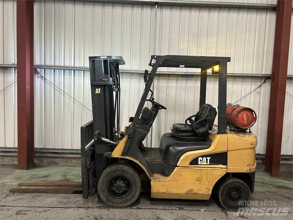 CAT GP25NT Gasstapler