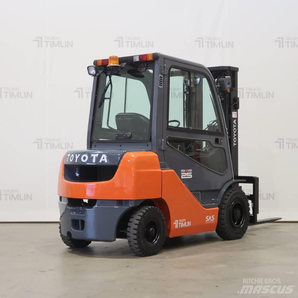 Toyota 52-8FDF25 Dieselstapler