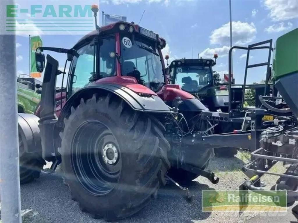 Valtra t 235 Traktoren