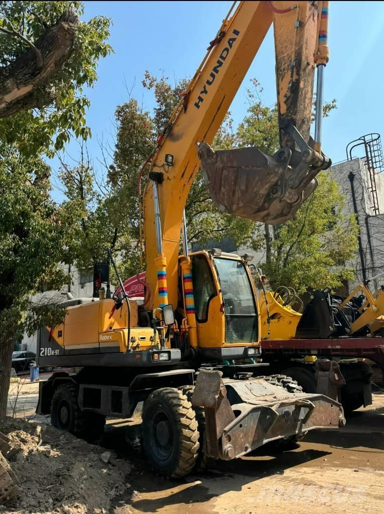 Hyundai 210W-9 Mobilbagger
