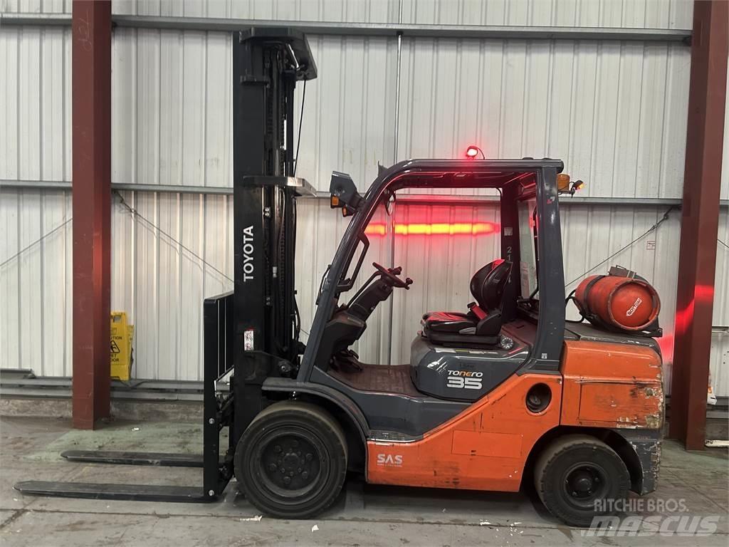 Toyota 02-8FGJF35 Gasstapler